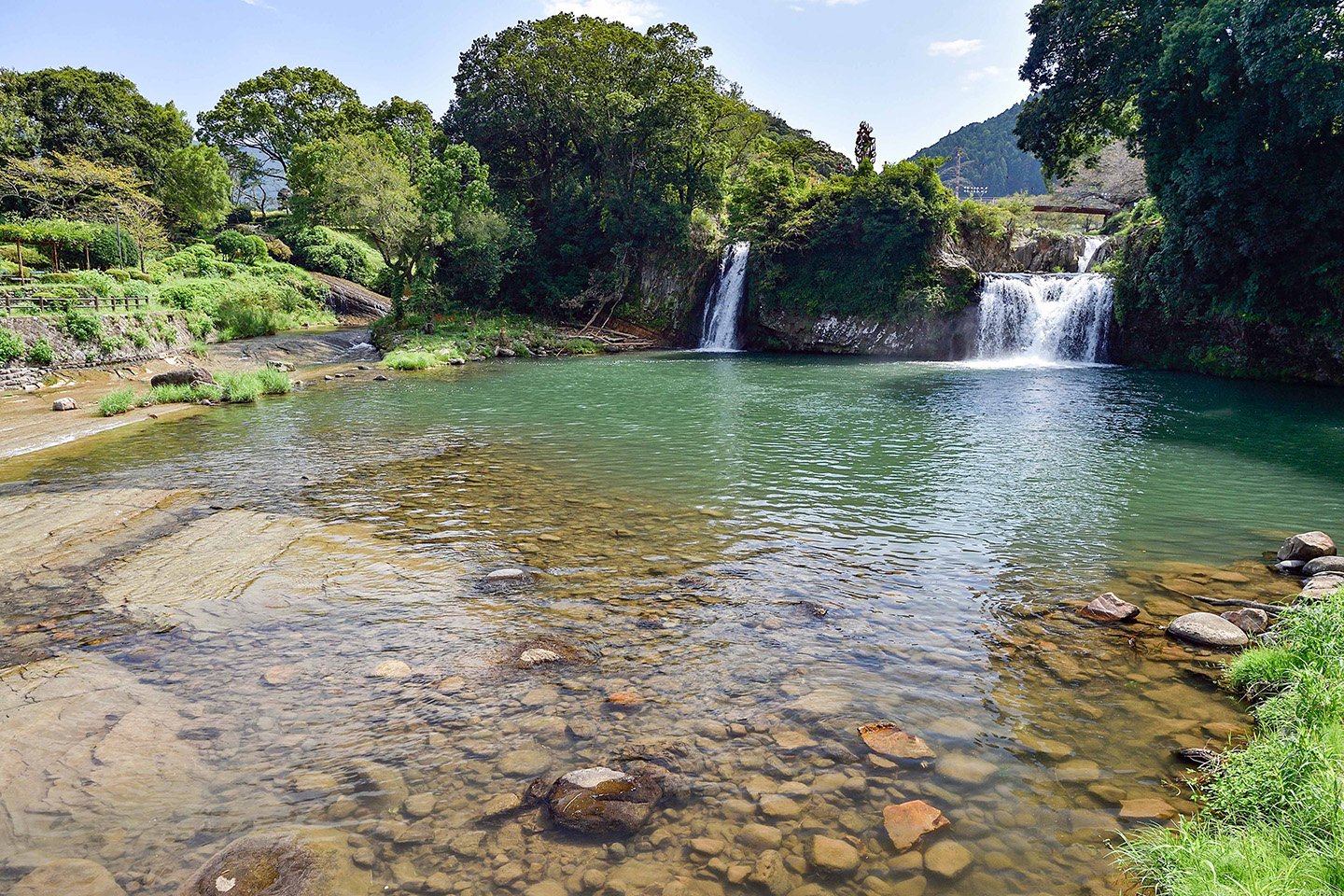 🌊 토도로키 폭포 이미지 3